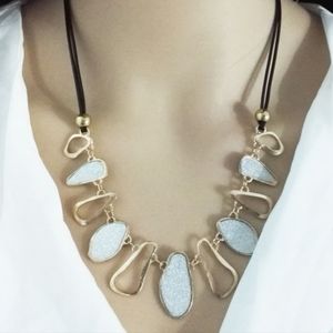 Irregular Geometric Shape Chunky Choker Necklace